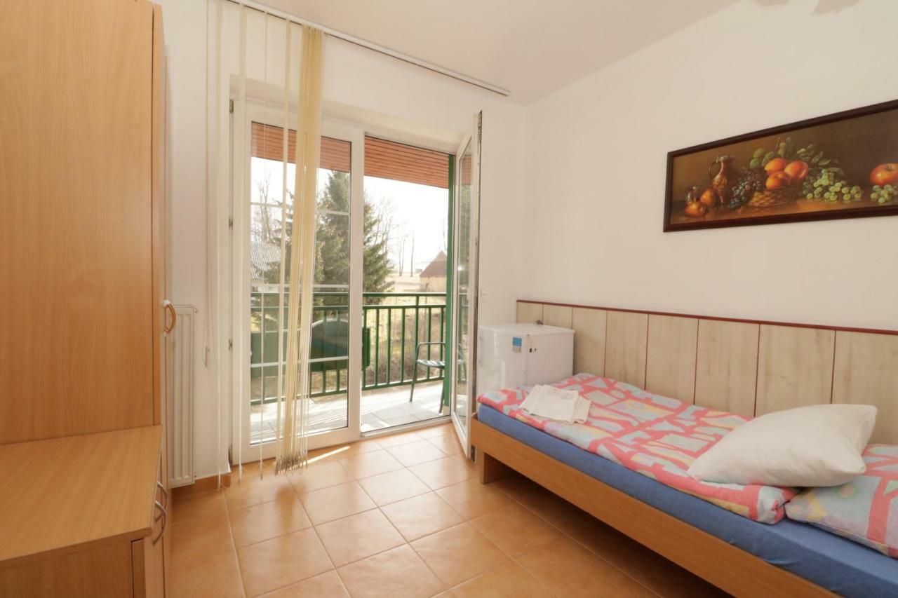 Penzion Hurka Dolni Libchavy Exterior foto